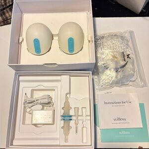 Willow (2.0) Wearable Breast Pump Double Electric Breast with Box/W Unopen Bags